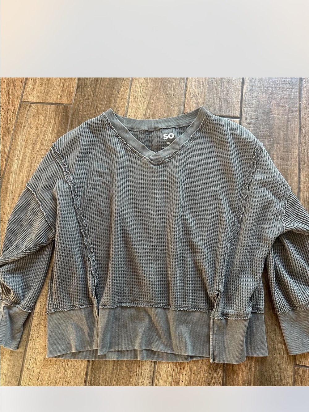 SO Women’s 's V-Neck Waffle-Knit Sweater - Gray